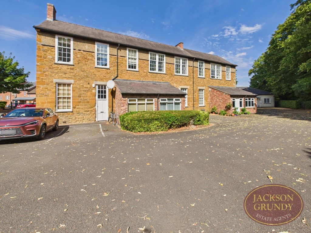 Property photo 1 of 16 Abbey Court