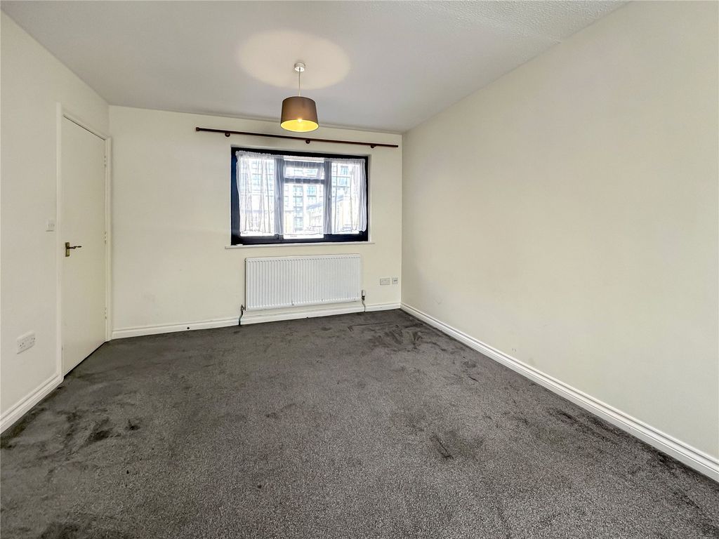 Property photo 1 of 7 Picture No. 16