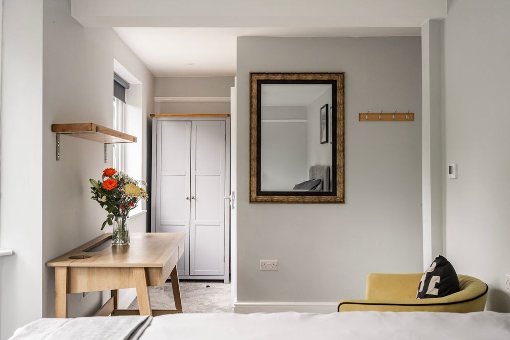 Property photo 3 of 6 Image