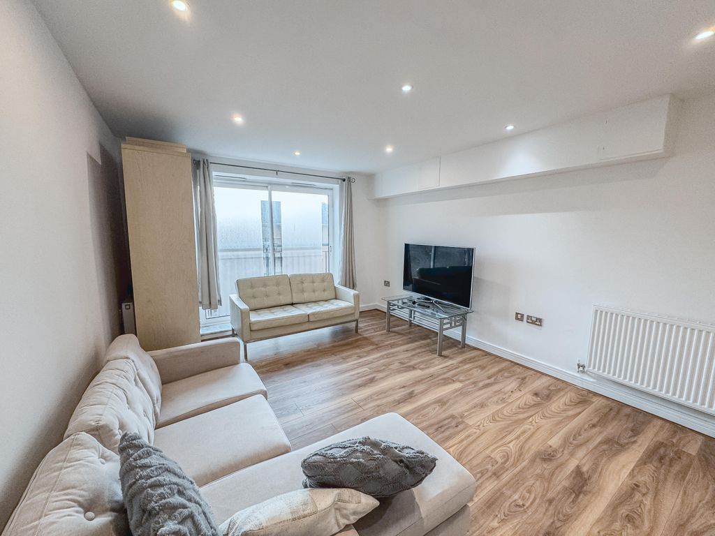 Property photo 3 of 16 Gallery