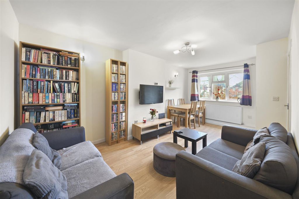 Property photo 3 of 13