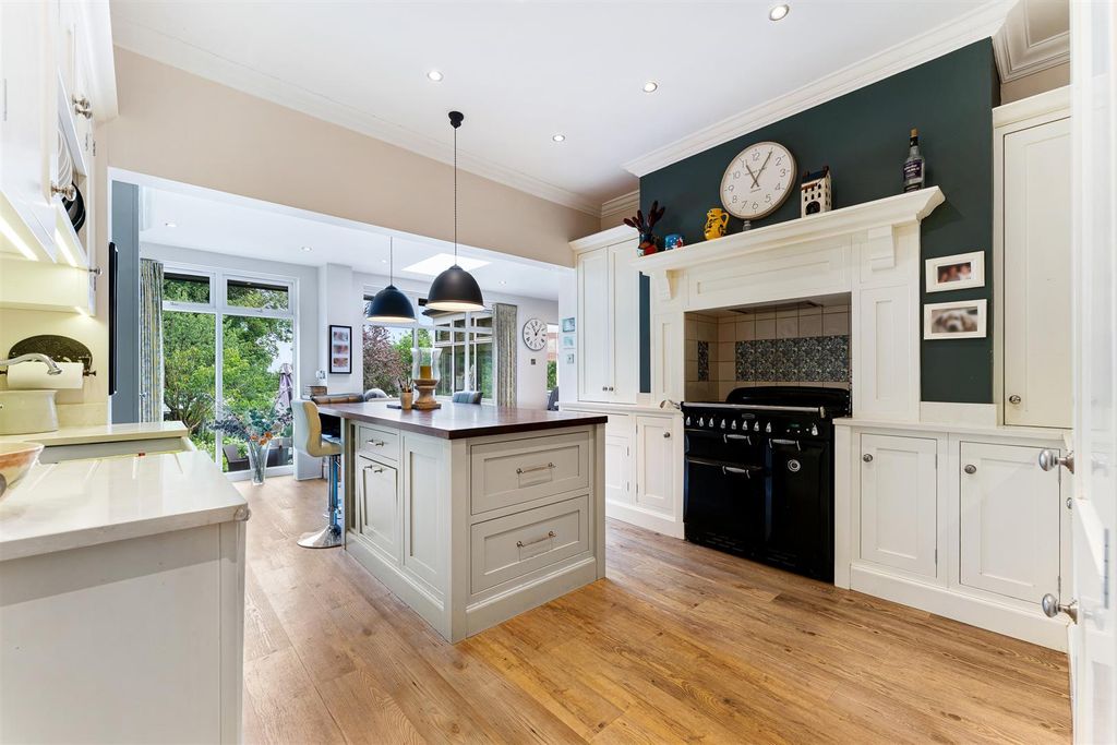 Property photo 3 of 58 Breakfast Kitchen