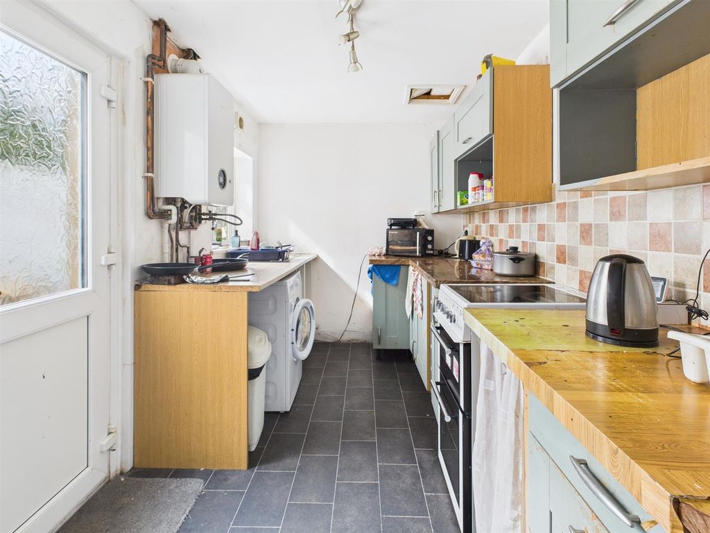 Property photo 2 of 8