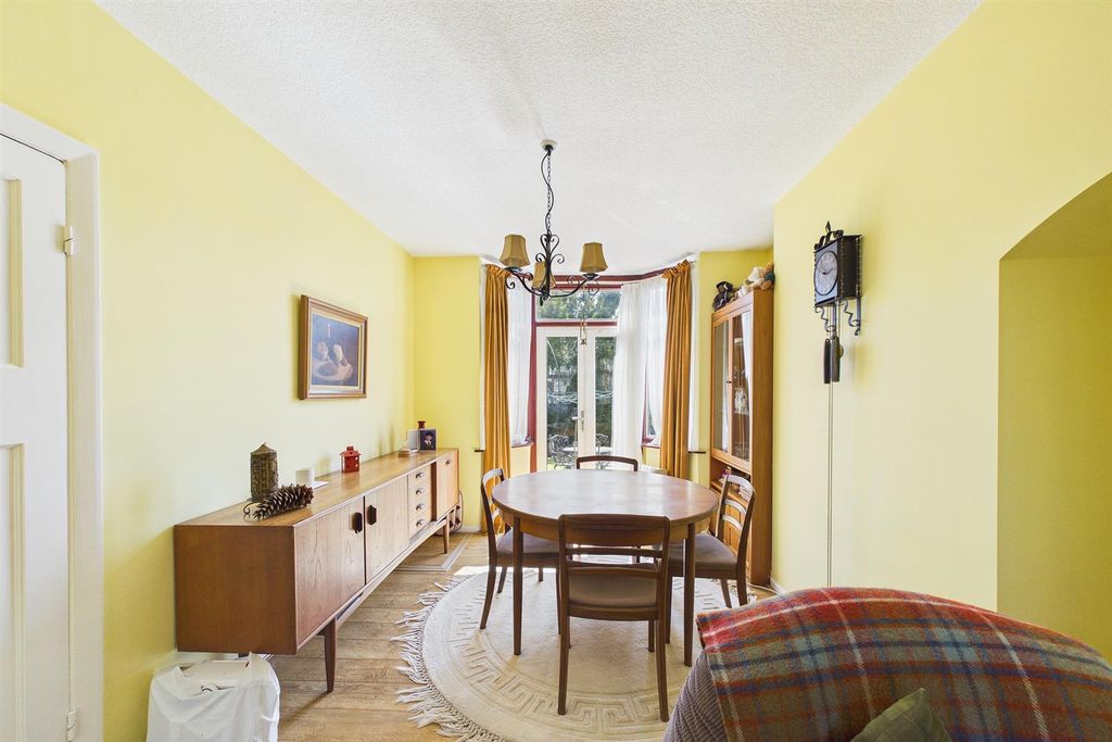 Property photo 3 of 10 Cam03736G0-Pr0305-Still009.Jpg