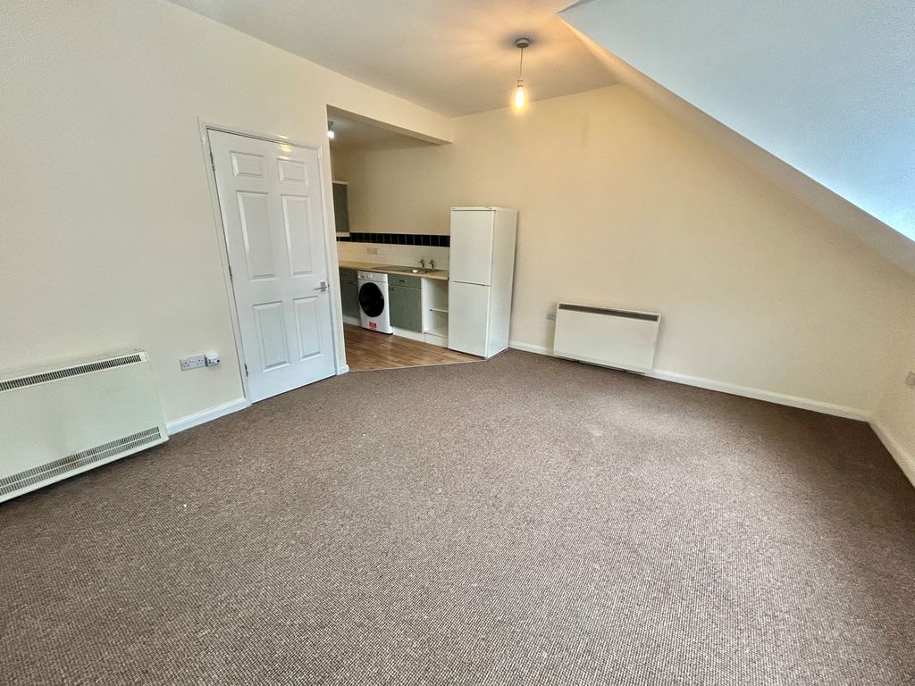 Property photo 3 of 10 Image
