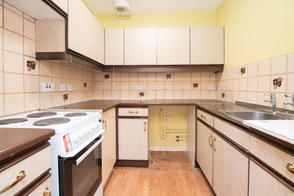 Property photo 3 of 13