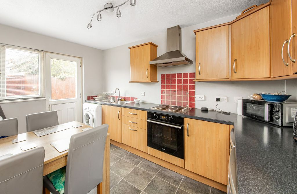 Property photo 3 of 13