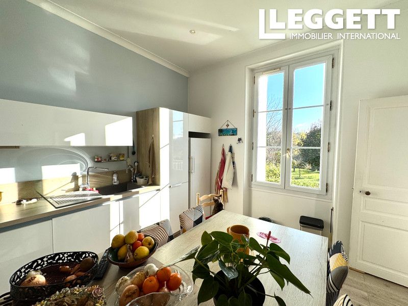 Property photo 3 of 10