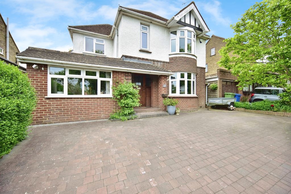Property photo 1 of 18