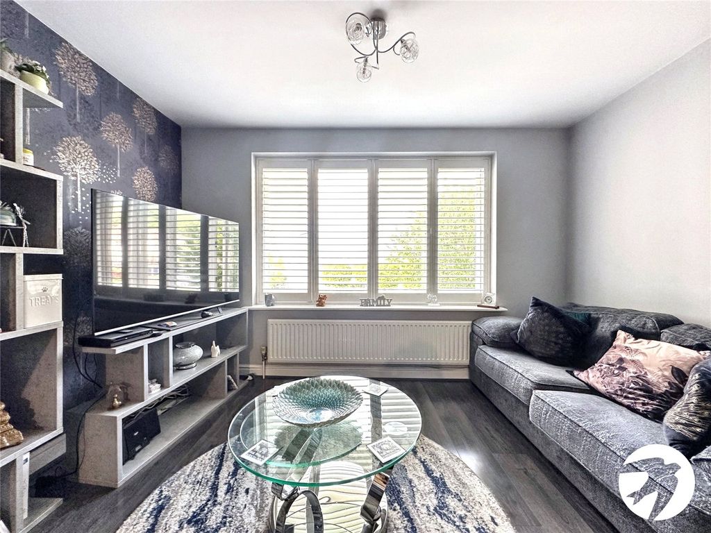 Property photo 3 of 12 Picture No. 11