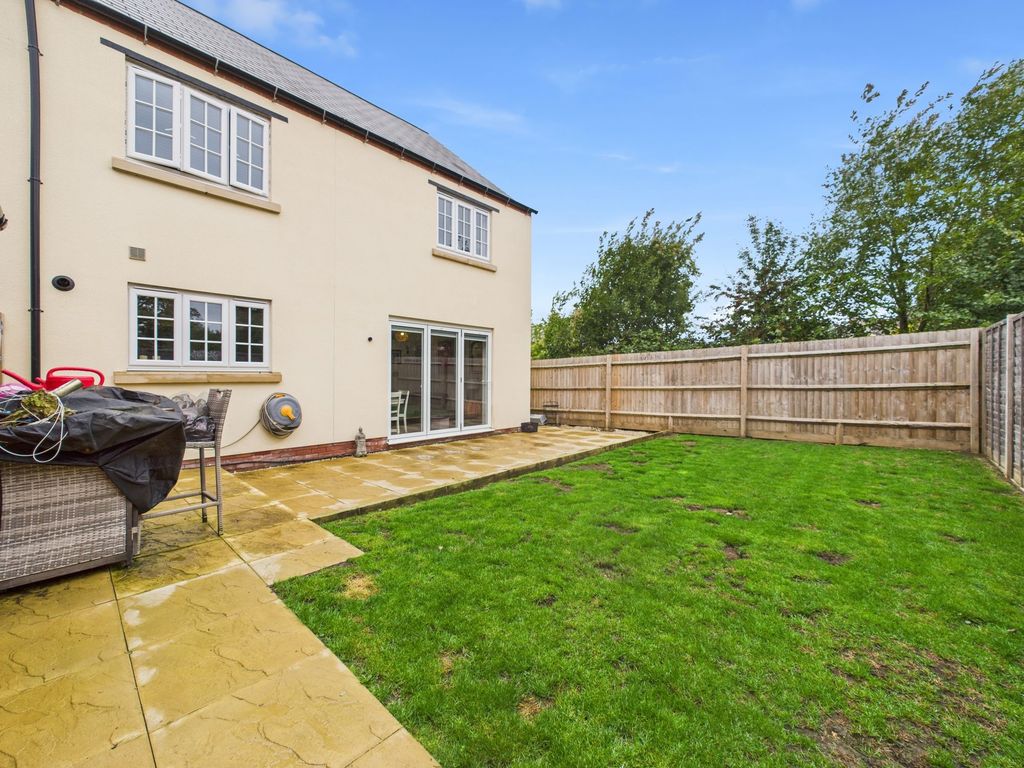 Property photo 2 of 26