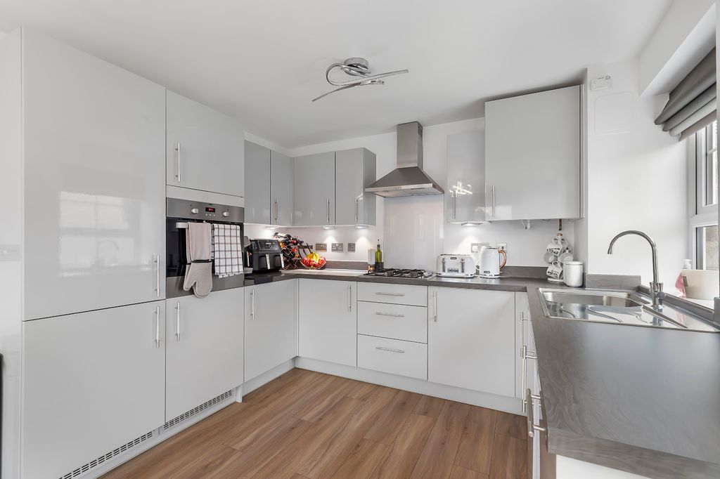 Property photo 3 of 26 Picture 3