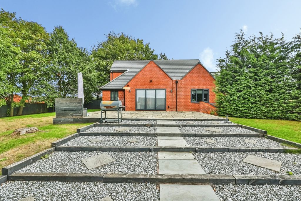 Property photo 2 of 22 Pbox-Img.Jpg
