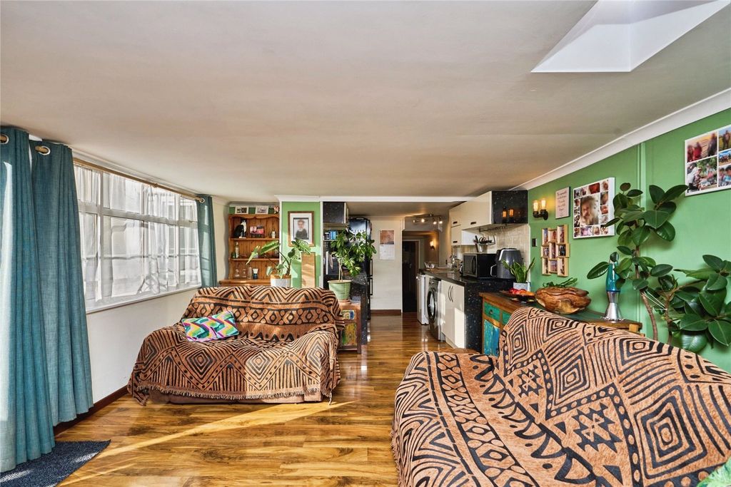 Property photo 1 of 16 Picture No. 22