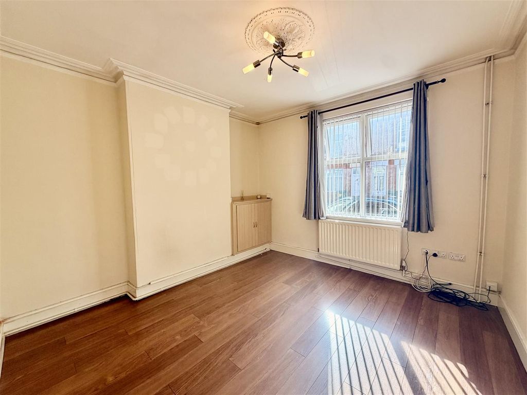 Property photo 3 of 18 3