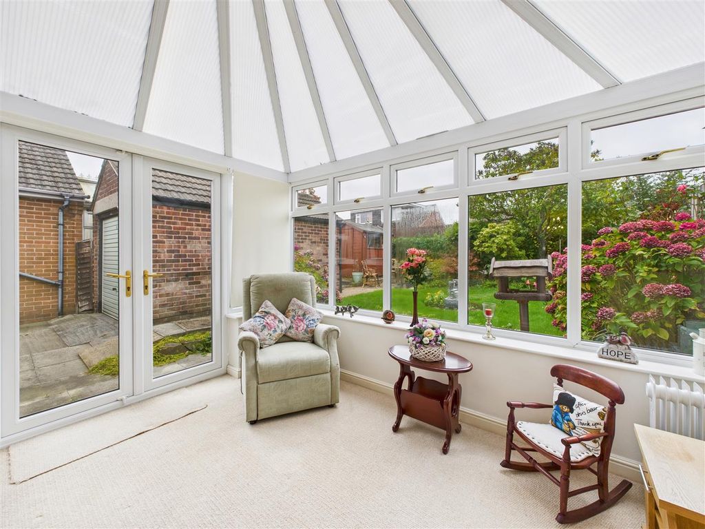 Property photo 3 of 16 Cam05476G0-Pr0075-Still012.Jpg