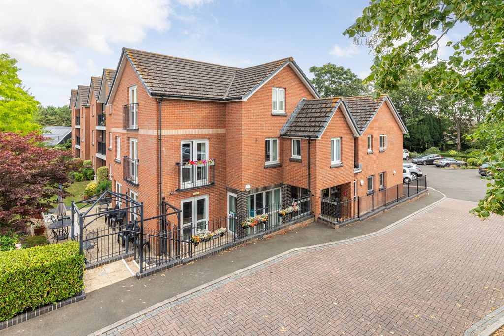 Property photo 1 of 13