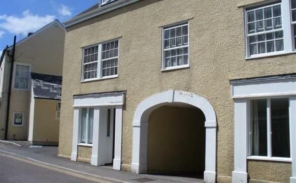 Property photo 1 of 2 1 Swan Gardens.Jpg