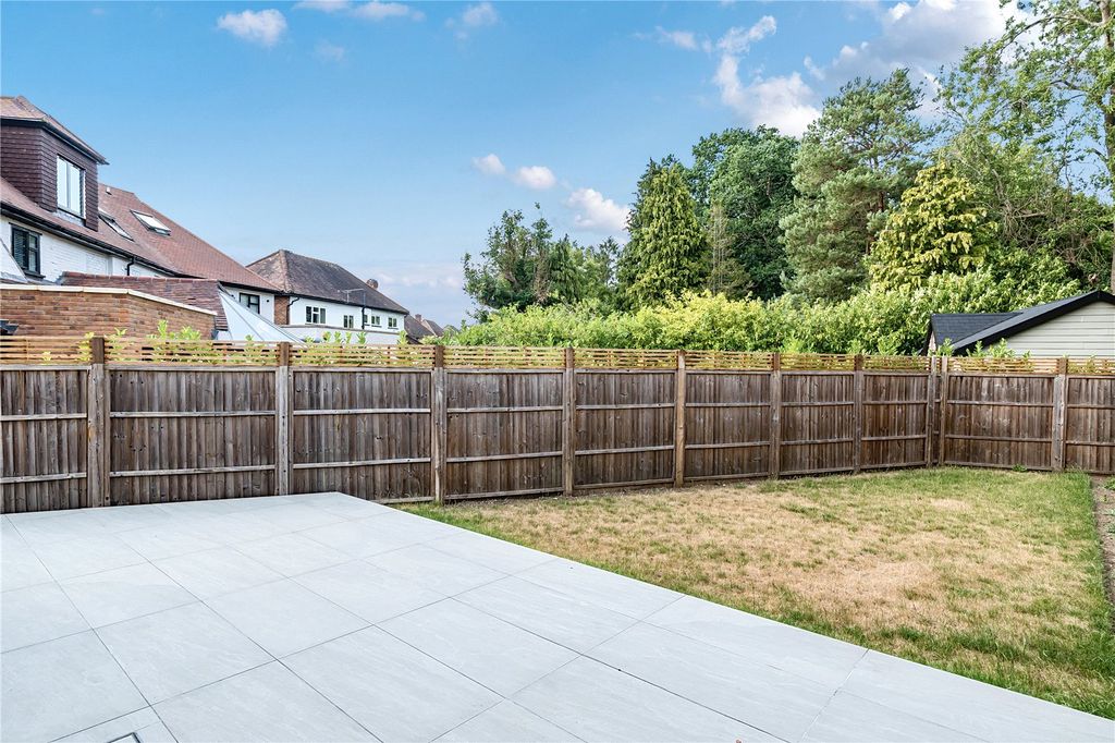 Property photo 3 of 20 Picture No. 06