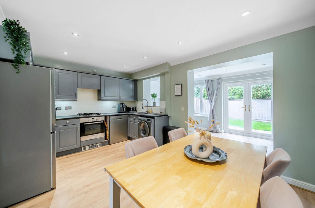 Property photo 1 of 23 1516093-7-6Aa2c08...