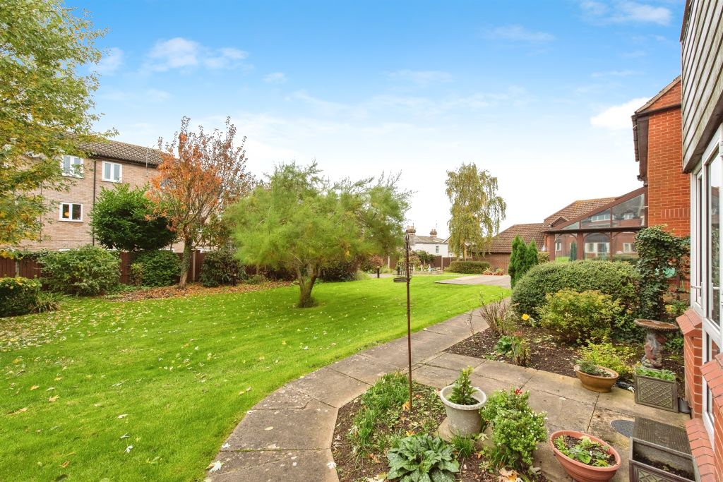 Property photo 1 of 11