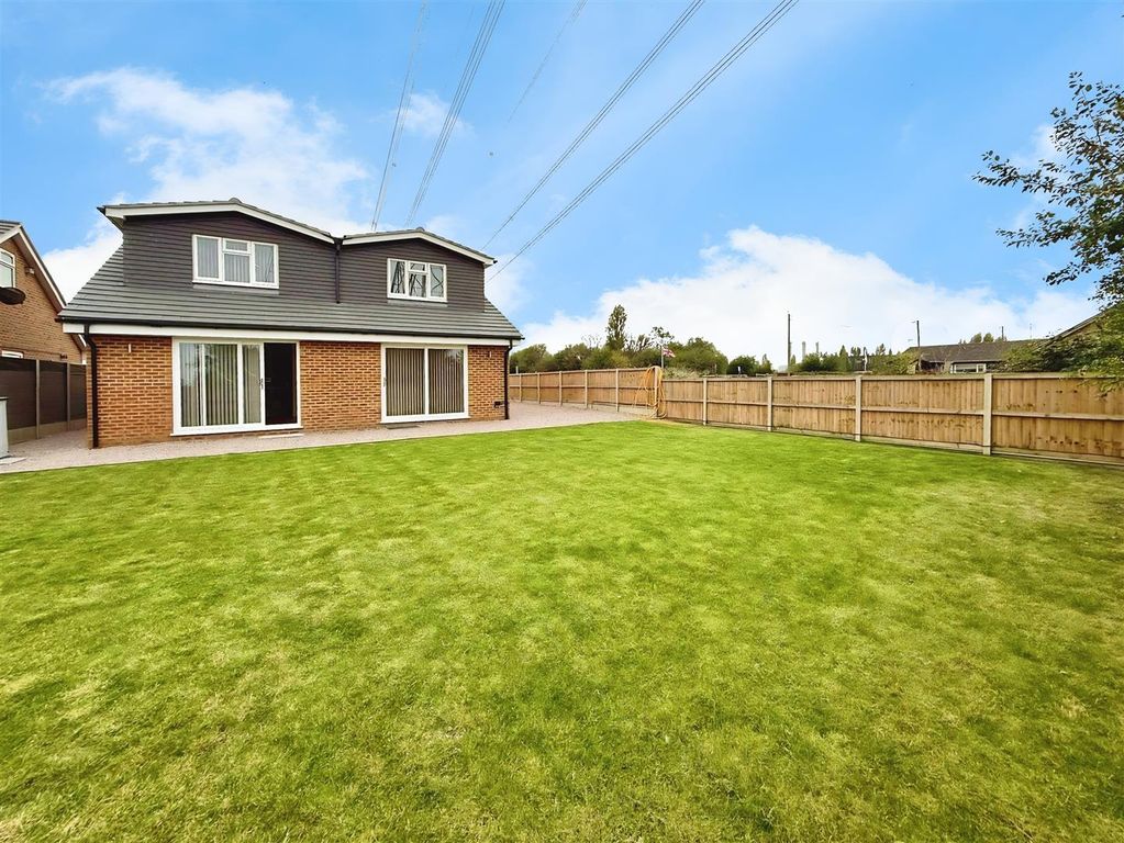 Property photo 1 of 27 Lilly Cottage