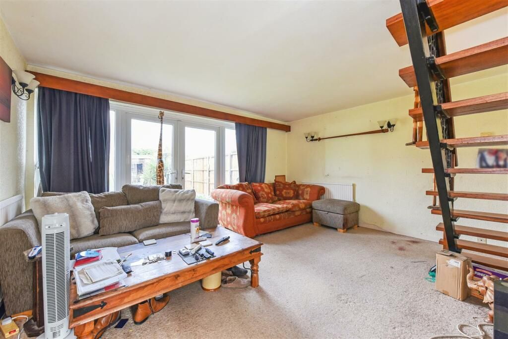 Property photo 2 of 21