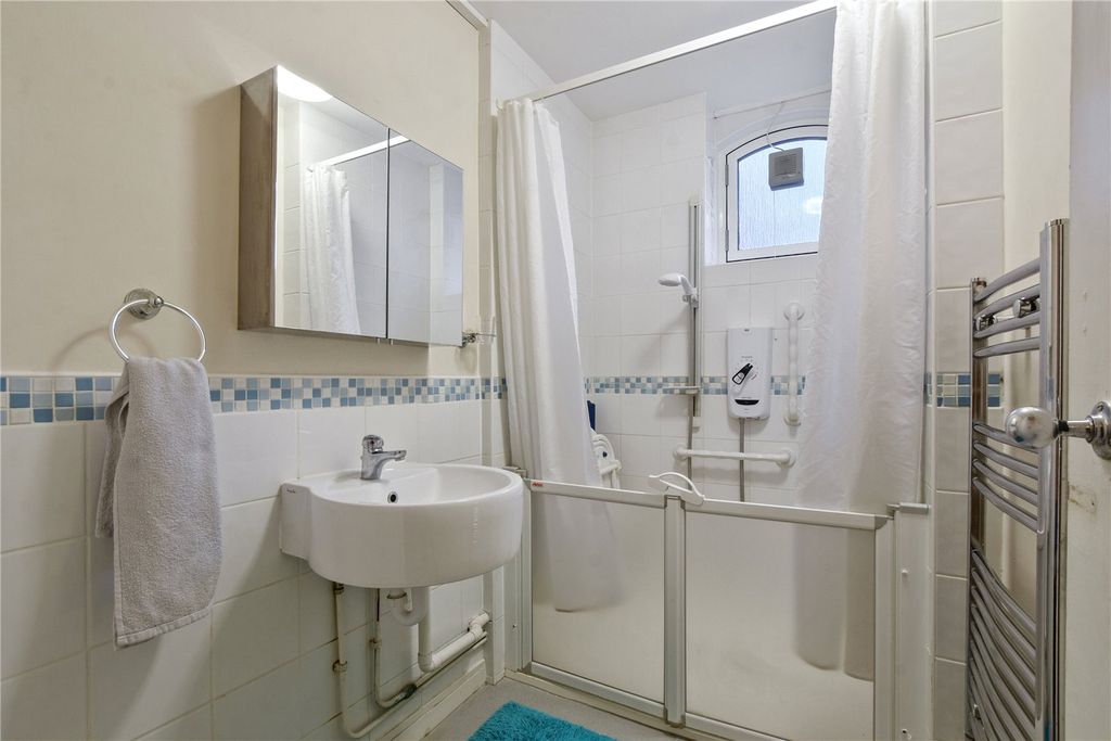 Property photo 2 of 7 Picture No. 01