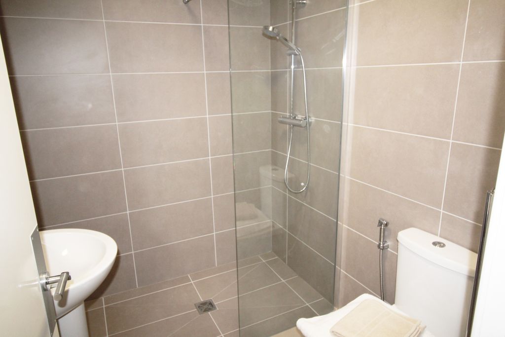 Property photo 3 of 3