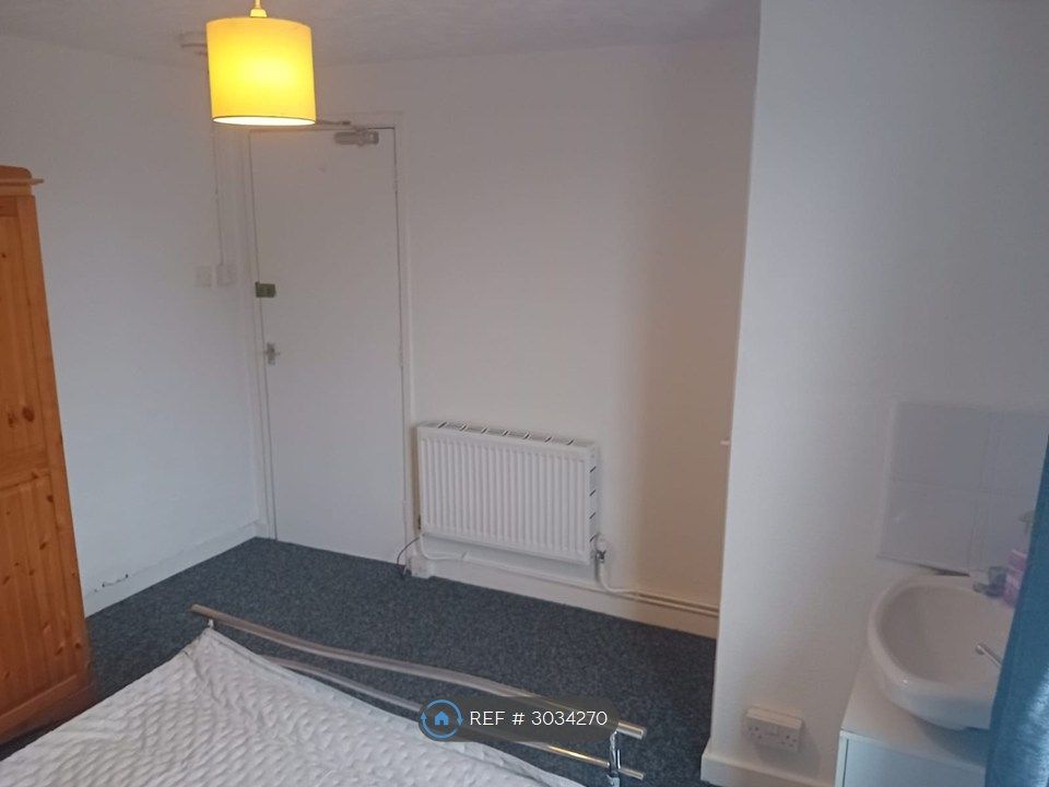 Property photo 3 of 6