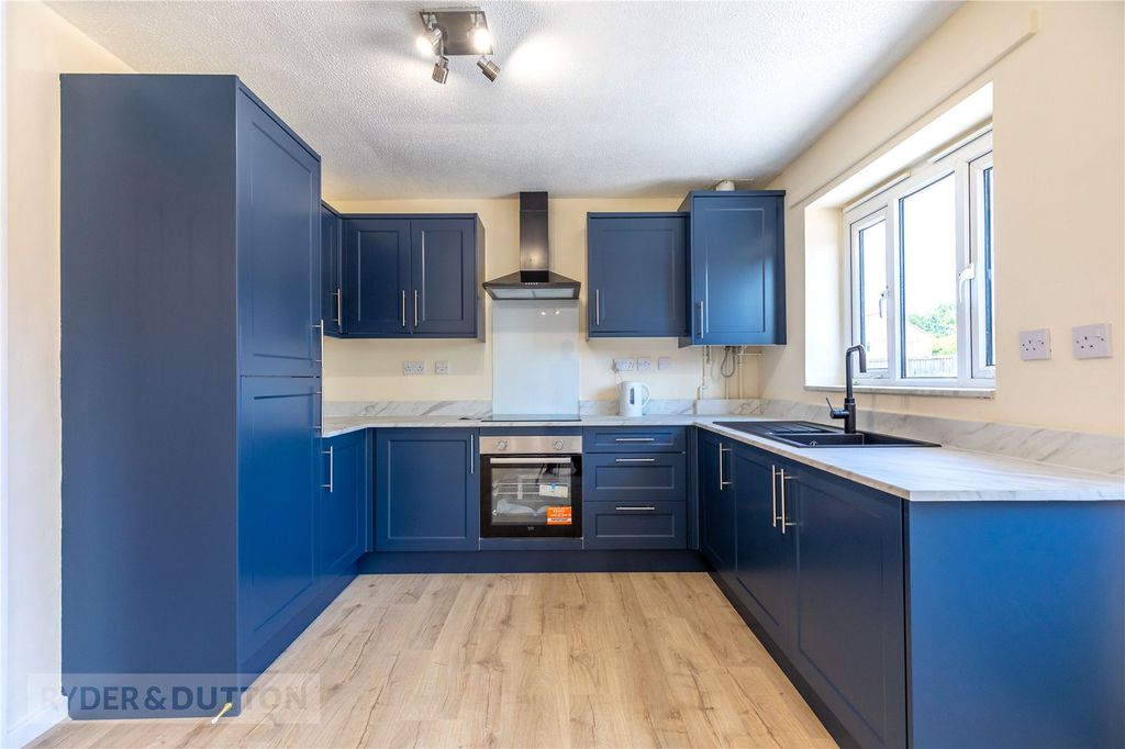 Property photo 3 of 24 Kitchen