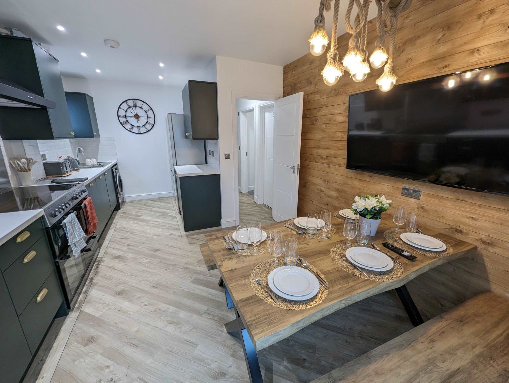 Property photo 1 of 9 Dining Room