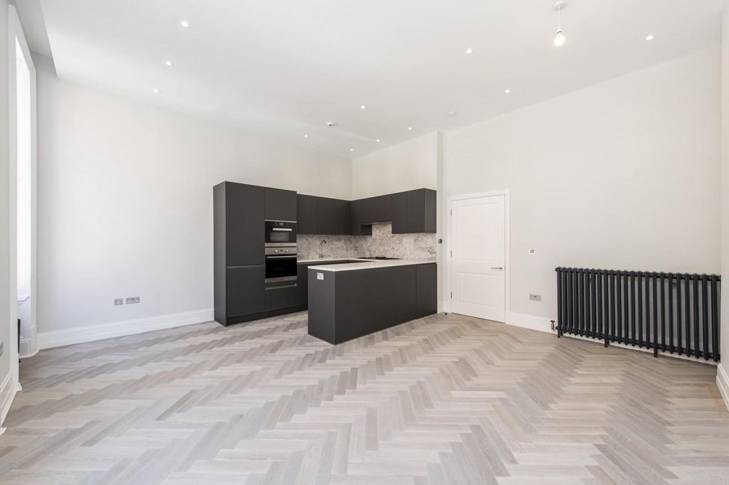 Property photo 2 of 7 Image