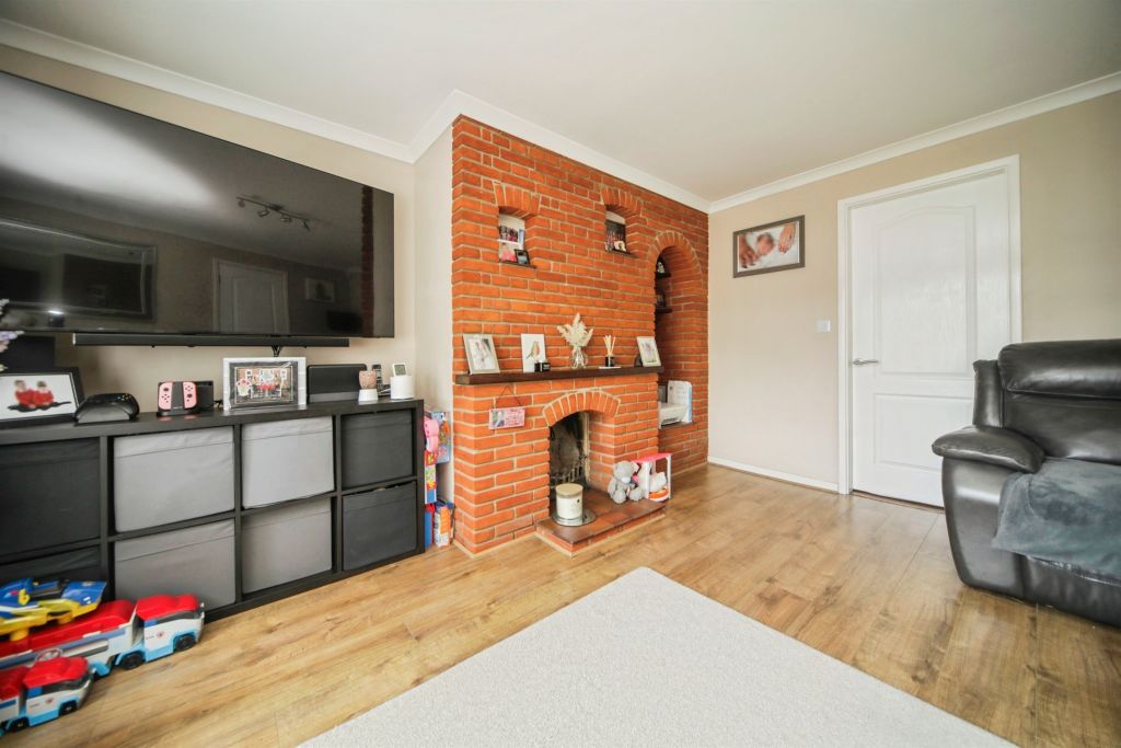 Property photo 3 of 21