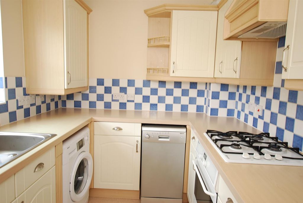 Property photo 2 of 7