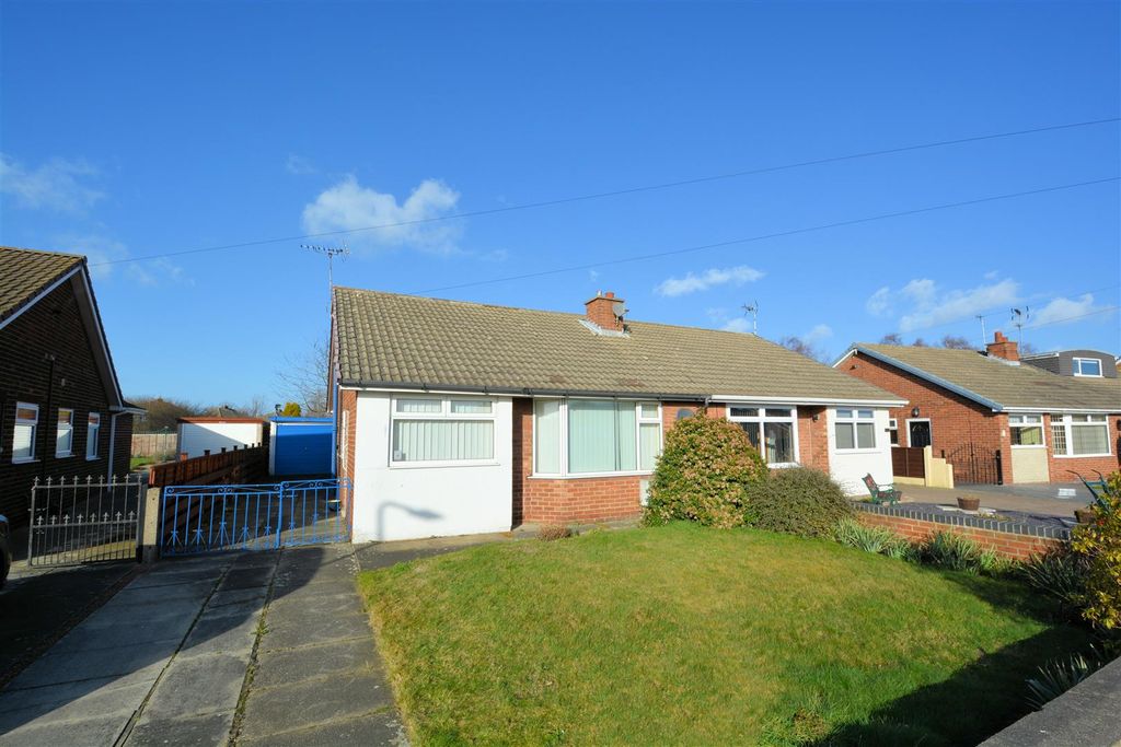 Property photo 1 of 2 Outside - Front