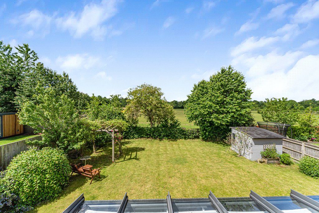 Property photo 2 of 22 Picture No. 11