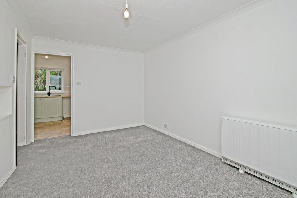 Property photo 3 of 17 Photo