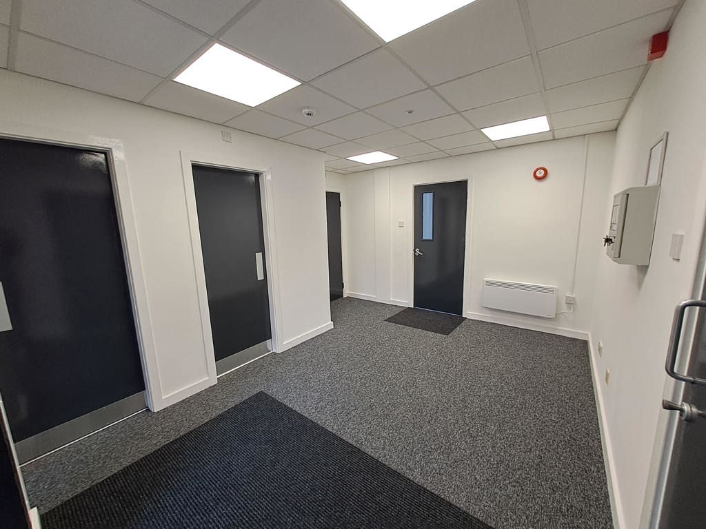 Property photo 2 of 10 Photo 8