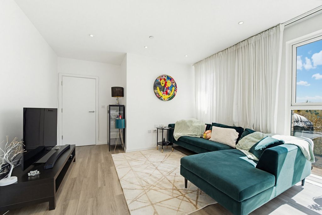 Property photo 3 of 10