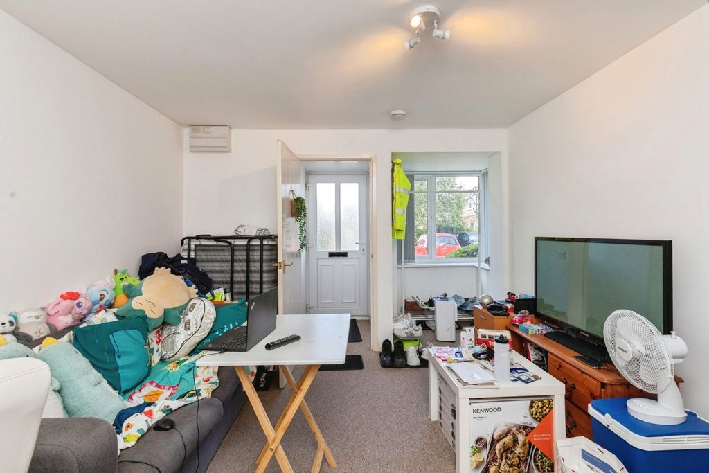 Property photo 3 of 7 Pbox-Img.Jpg