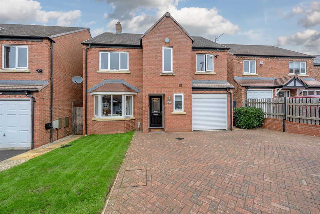 Property photo 1 of 32