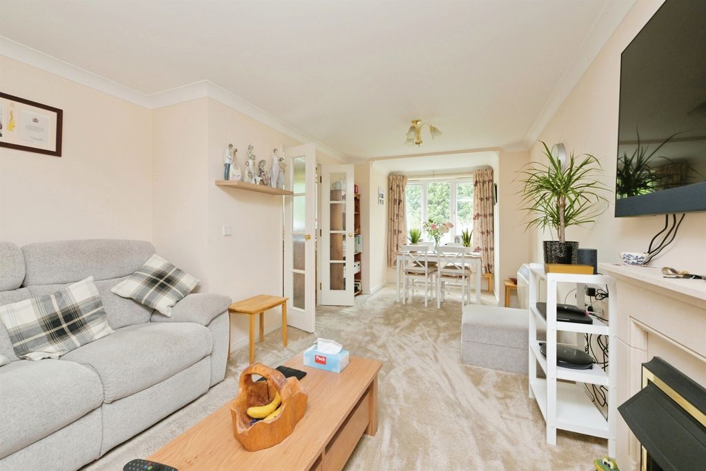 Property photo 3 of 15