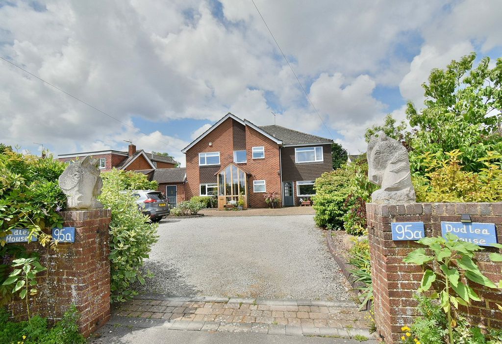 Property photo 1 of 24