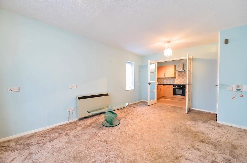 Property photo 3 of 10