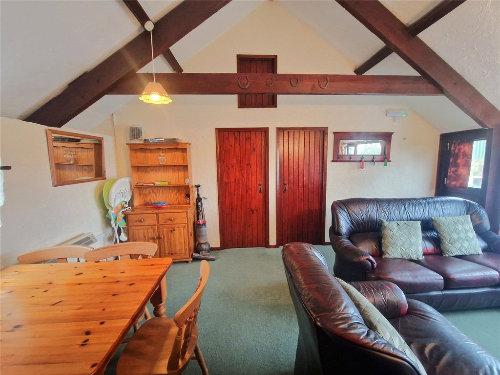 Property photo 3 of 18 Picture No. 16