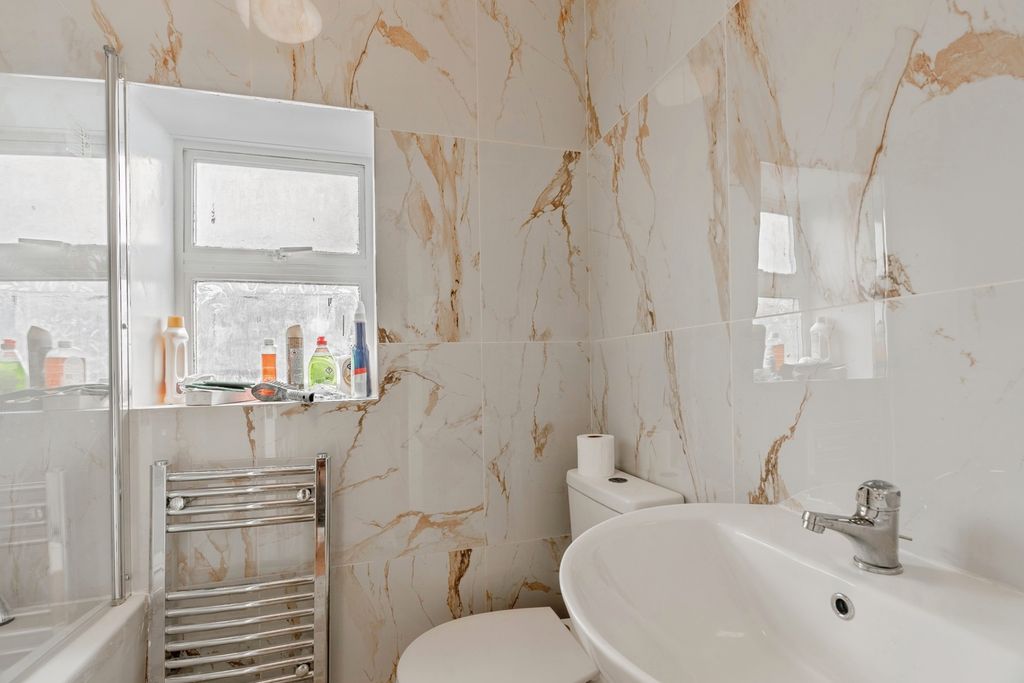 Property photo 3 of 18 Pbox-Img.Jpg