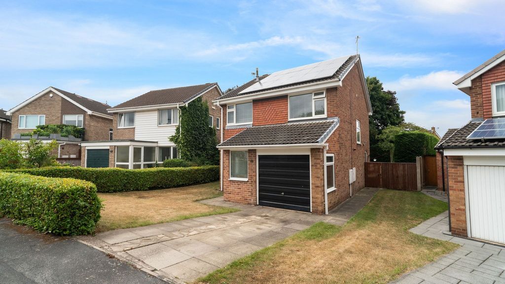 Property photo 2 of 18