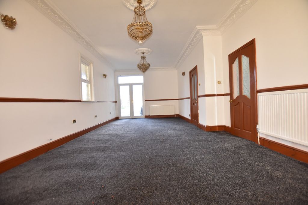 Additional image 4 of 6 bed semi-detached house to rentNorfolk Street, Millfield, Peterborough PE1