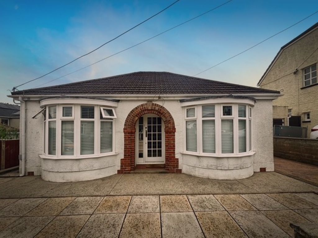 Property photo 1 of 3